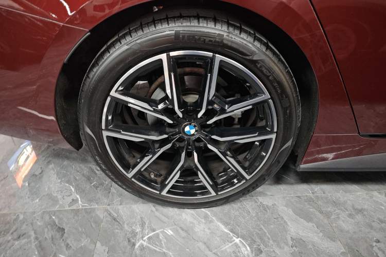 Used BMW 4 Series 2022 425i Gran Coupe M Sport Night Edition Right Rear Wheel Hub