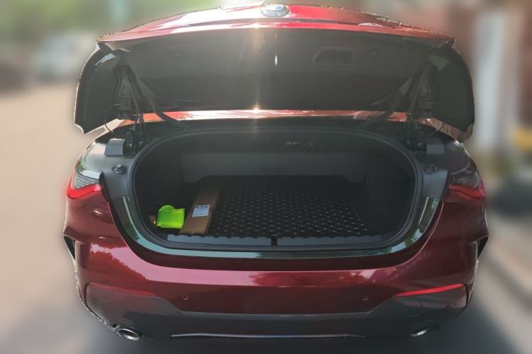 Used BMW 4 Series 2022 425i Convertible M Sport Package Trunk