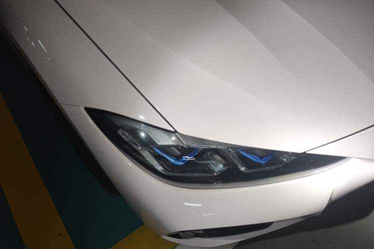 Used BMW 4 Series 2022 425i Convertible M Sport Package Right Front Headlight