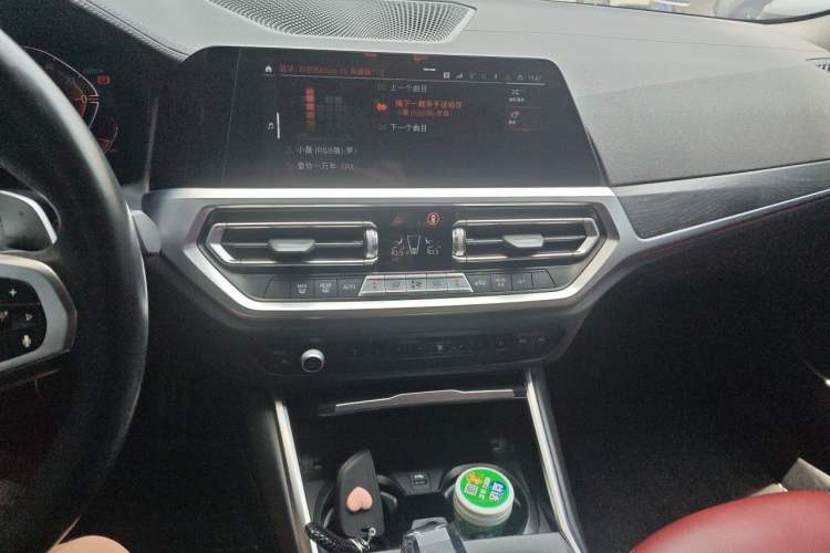 Used BMW 4 Series 2022 425i Convertible M Sport Package Audio And AC Panel