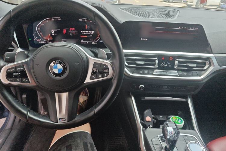 Used BMW 4 Series 2022 425i Convertible M Sport Package Center Console