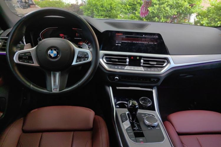 Used BMW 4 Series 2022 425i Gran Coupe M Sport Night Edition Center Console