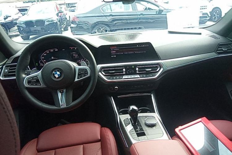 Used BMW 4 Series 2022 425i Gran Coupe M Sport Night Edition Center Console