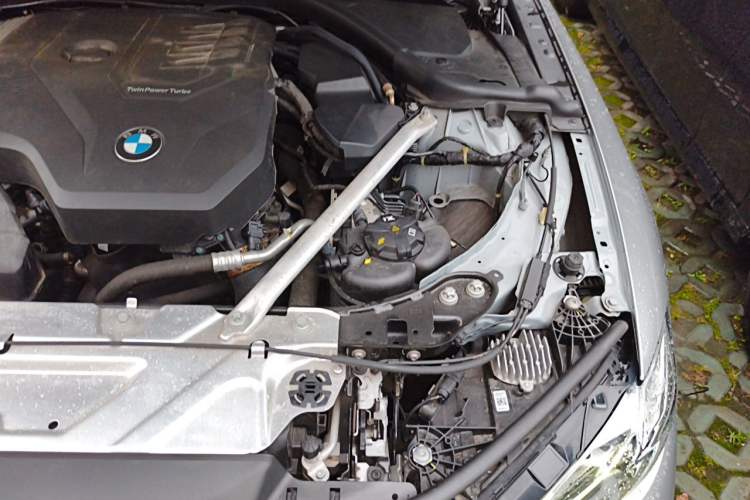 Used BMW 4 Series 2022 425i Gran Coupe M Sport Package Engine Bay Left