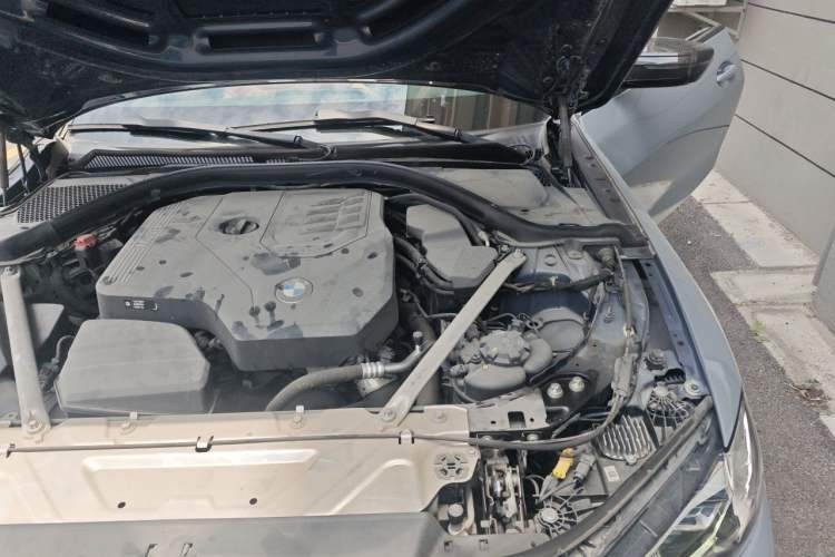 Used BMW 4 Series 2022 425i Convertible M Sport Package Engine Bay Left