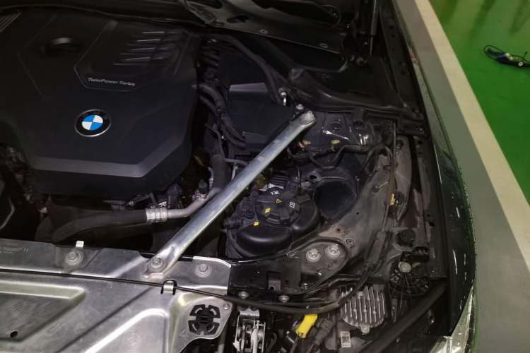 Used BMW 4 Series 2022 425i M Sport Package Engine Bay Left