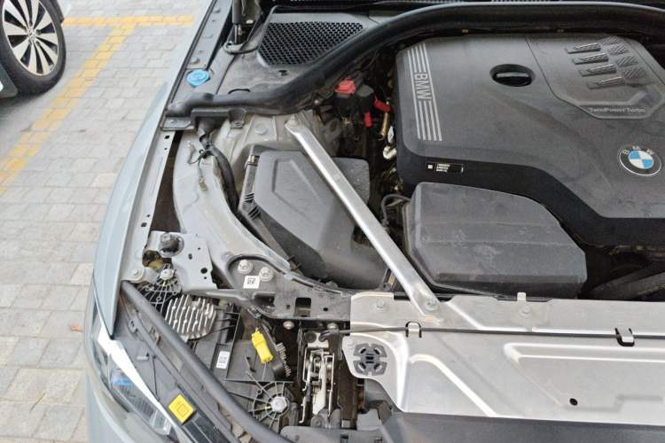Used BMW 4 Series 2022 Revised 425i M Sport Night Edition Package Engine Bay Right