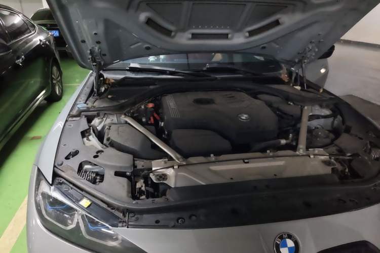 Used BMW 4 Series 2022 425i Gran Coupe M Sport Night Edition Engine Bay Right