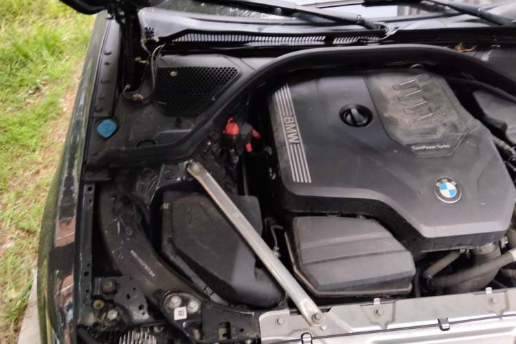 Used BMW 4 Series 2022 425i Gran Coupe M Sport Night Edition Engine Bay Right