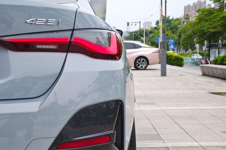 Used BMW 4 Series 2022 425i Gran Coupe M Sport Night Edition Exterior 8