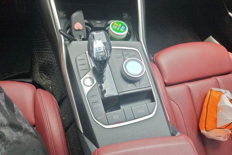 Used BMW 4 Series 2022 425i Convertible M Sport Package Gear Lever