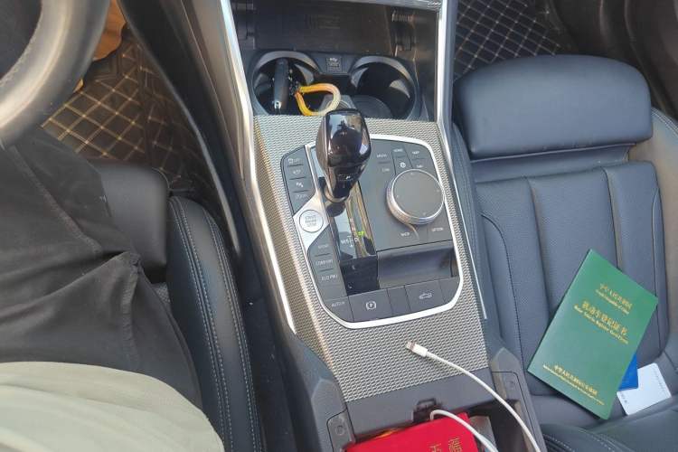 Used BMW 4 Series 2022 Second Facelift 430i Convertible M Sport Night Edition Package Gear Lever
