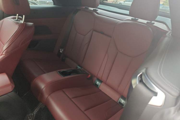 Used BMW 4 Series 2022 425i Convertible M Sport Package Left Rear Seat
