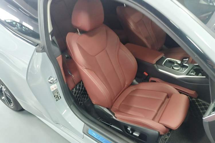 Used BMW 4 Series 2022 425i M Sport Package Right Front Seat