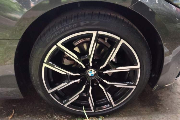 Used BMW 4 Series 2022 425i Gran Coupe M Sport Night Edition Right Front Wheel Hub