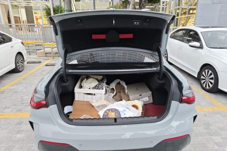 Used BMW 4 Series 2022 Revised 425i M Sport Night Edition Package Trunk