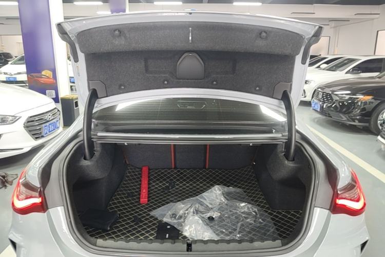 Used BMW 4 Series 2022 425i M Sport Package Trunk