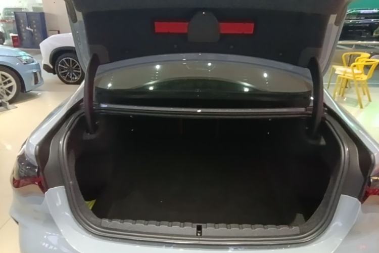 Used BMW 4 Series 2022 425i M Sport Package Trunk