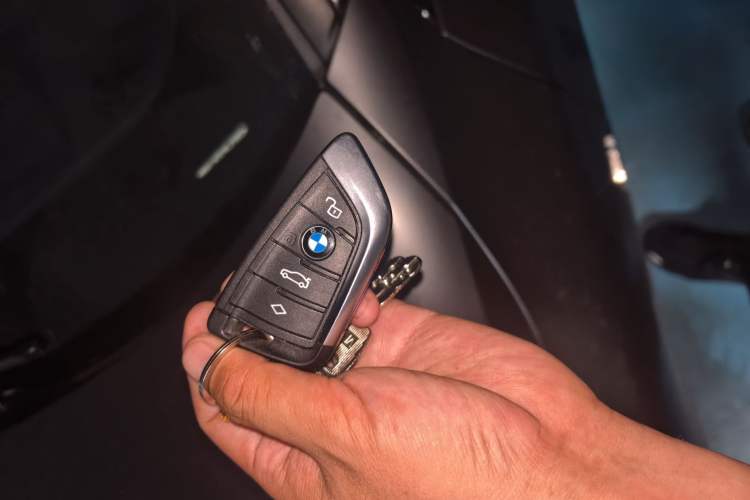 Used BMW 4 Series 2022 425i Convertible M Sport Night Edition Package Vehicle Key