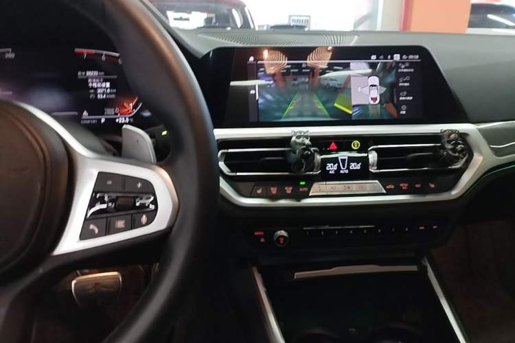 Used BMW 4 Series 2022 Second Facelift 430i M Sport Night Edition Package Audio And AC Panel