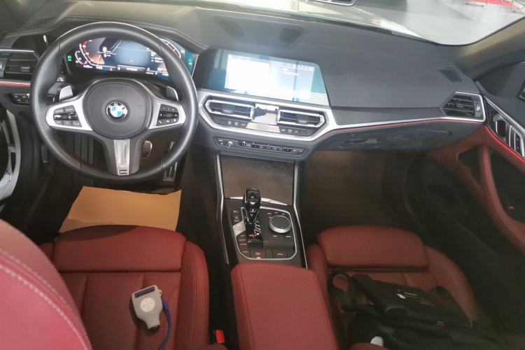 Used BMW 4 Series 2022 425i Convertible M Sport Package Center Console