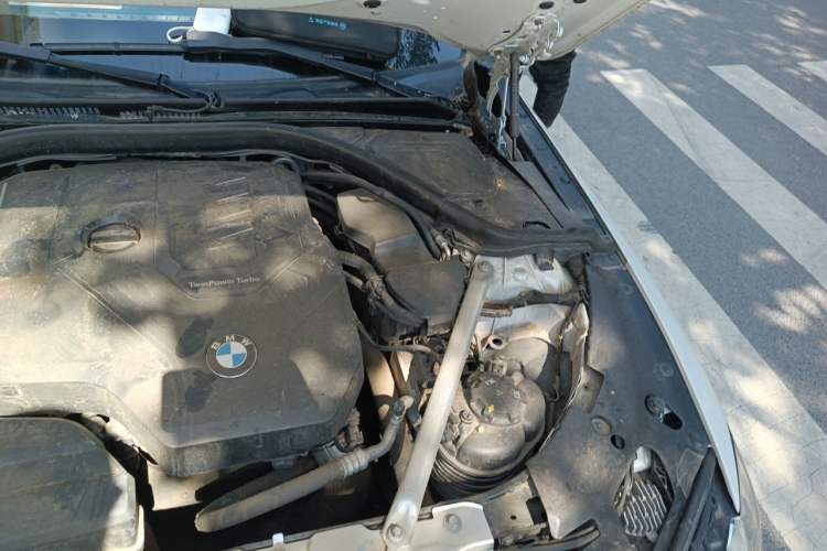 Used BMW 4 Series 2022 425i M Sport Package Engine Bay Left