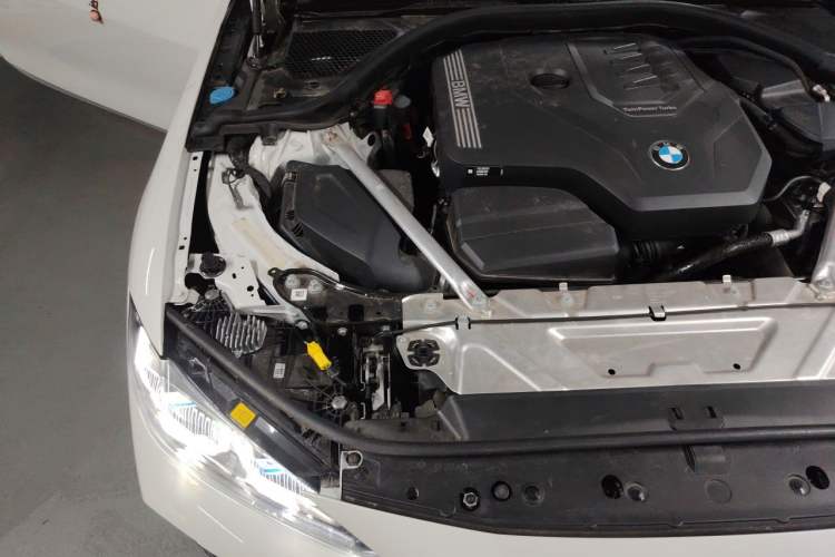 Used BMW 4 Series 2022 Second Facelift 430i M Sport Night Edition Package Engine Bay Right