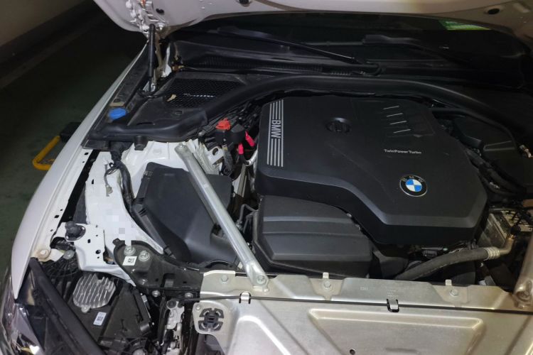 Used BMW 4 Series 2022 425i Gran Coupe M Sport Package Engine Bay Right