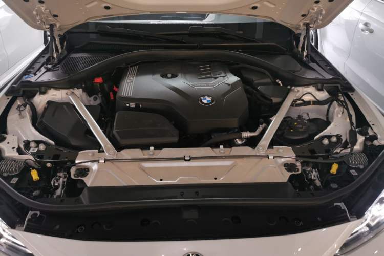 Used BMW 4 Series 2022 425i Convertible M Sport Package Engine Bay