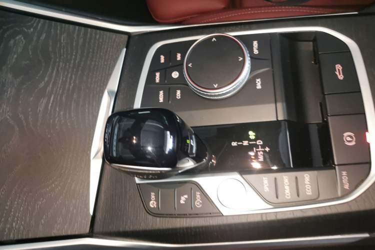 Used BMW 4 Series 2022 425i Convertible M Sport Package Gear Lever