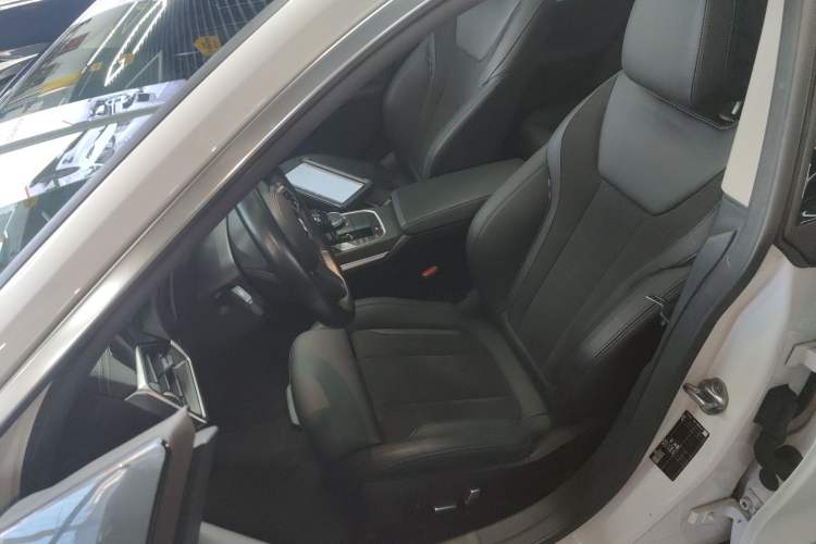 Used BMW 4 Series 2022 425i Gran Coupe M Sport Package Left Front Seat