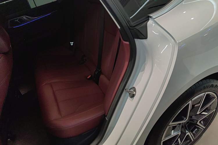 Used BMW 4 Series 2022 425i Gran Coupe M Sport Package Left Rear Seat