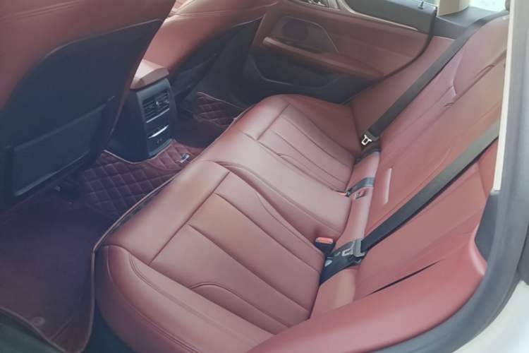 Used BMW 4 Series 2022 425i Gran Coupe M Sport Package Left Rear Seat