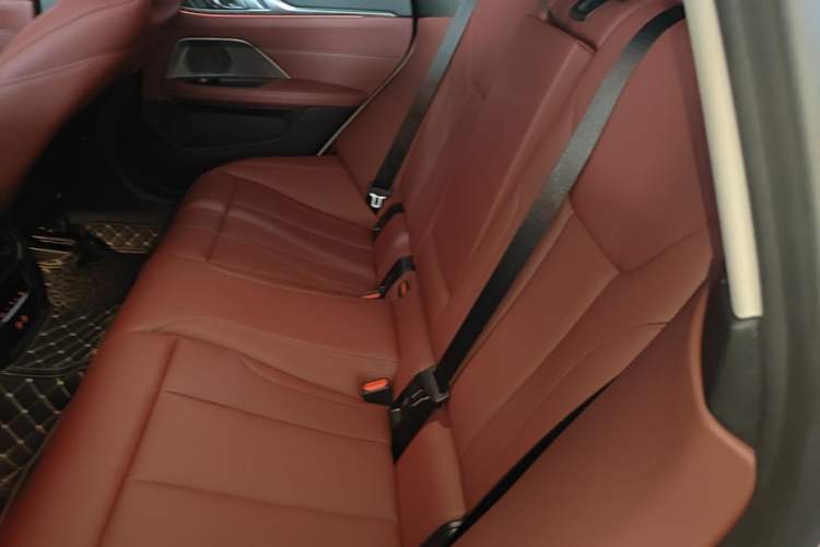 Used BMW 4 Series 2022 425i Gran Coupe M Sport Package Left Rear Seat