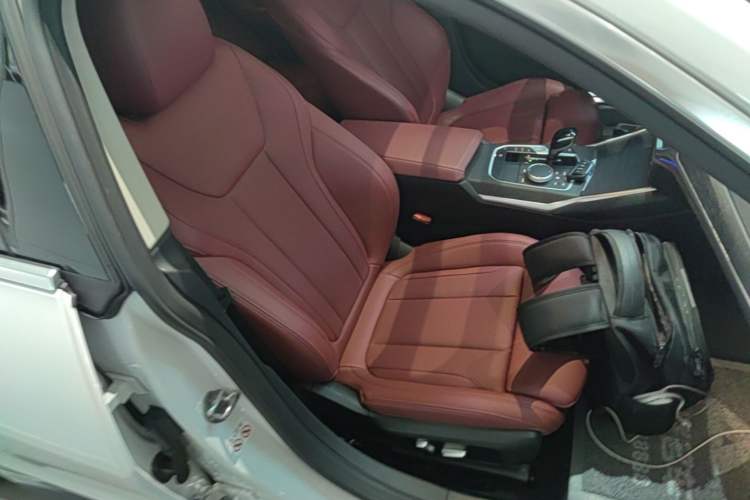 Used BMW 4 Series 2022 425i Gran Coupe M Sport Package Right Front Seat