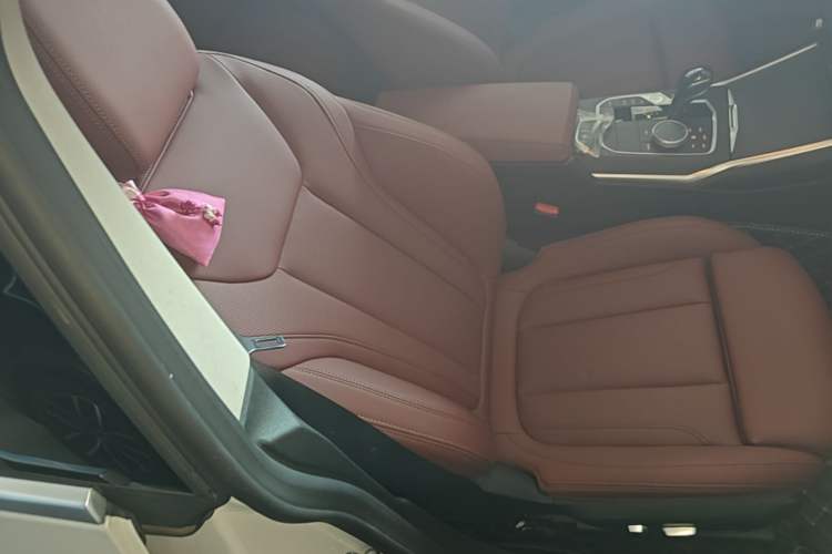 Used BMW 4 Series 2022 425i Gran Coupe M Sport Package Right Front Seat