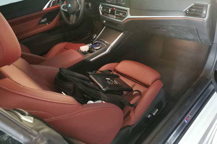 Used BMW 4 Series 2022 425i Convertible M Sport Package Right Front Seat