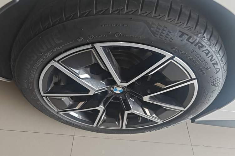 Used BMW 4 Series 2022 425i Gran Coupe M Sport Package Right Rear Wheel Hub