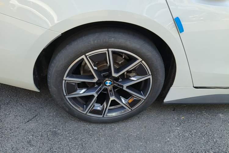 Used BMW 4 Series 2022 425i Gran Coupe M Sport Package Right Rear Wheel Hub