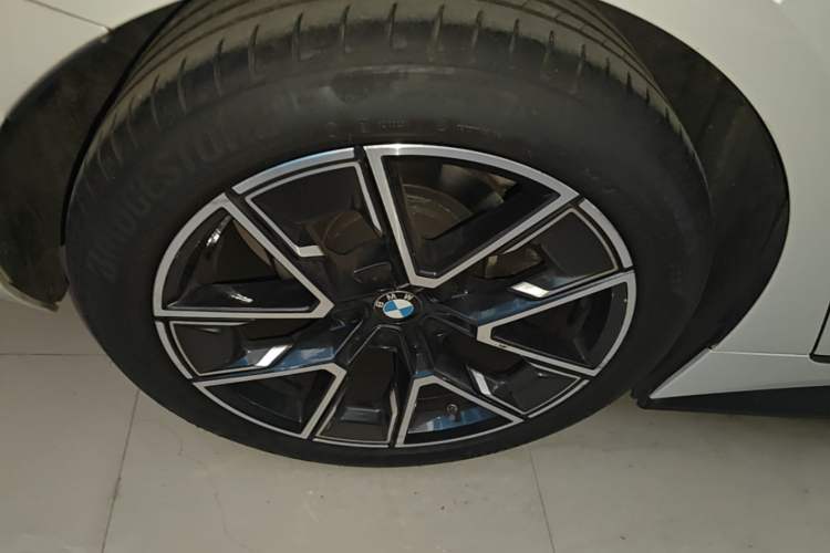 Used BMW 4 Series 2022 425i Gran Coupe M Sport Package Right Rear Wheel Hub