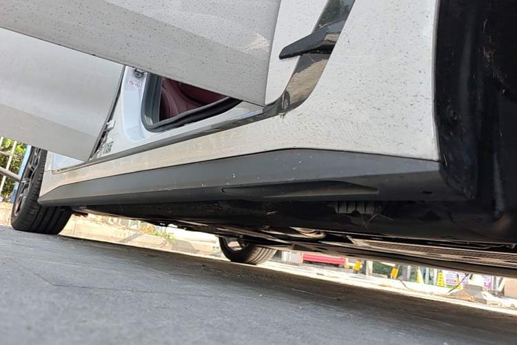 Used BMW 4 Series 2022 425i Gran Coupe M Sport Package Right Side Sill
