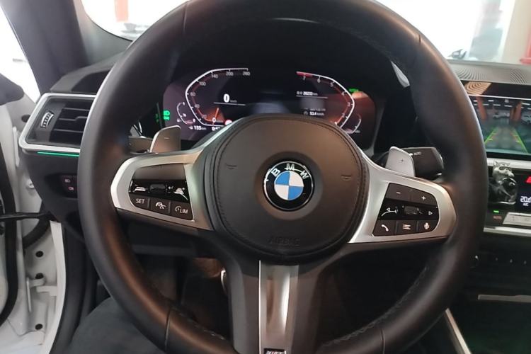 Used BMW 4 Series 2022 Second Facelift 430i M Sport Night Edition Package Steering Wheel