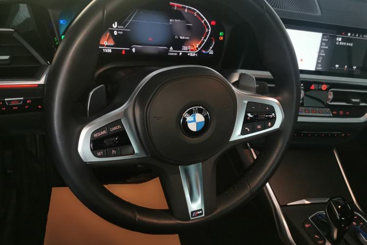 Used BMW 4 Series 2022 425i Convertible M Sport Package Steering Wheel