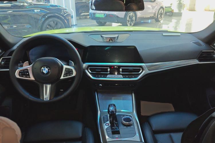 Used BMW 4 Series 2022 430i Gran Coupe M Sport Night Edition Center Console