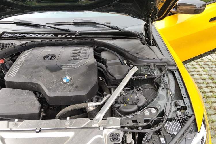 Used BMW 4 Series 2022 425i Gran Coupe M Sport Night Edition Engine Bay Left