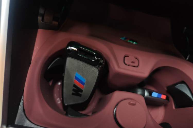 Used BMW 4 Series 2022 Revised 425i M Sport Night Edition Package Interior 1