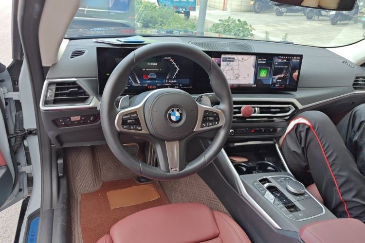 Used BMW 4 Series 2023 425i M Sport Package Center Console