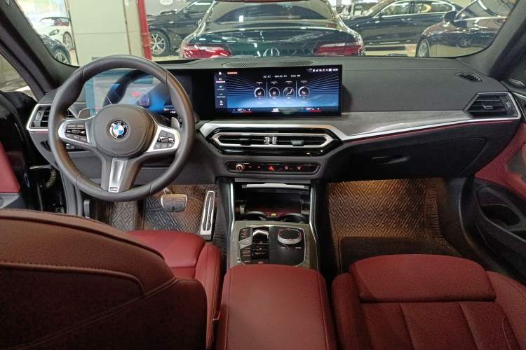 Used BMW 4 Series 2023 430i M Sport Night Edition Center Console