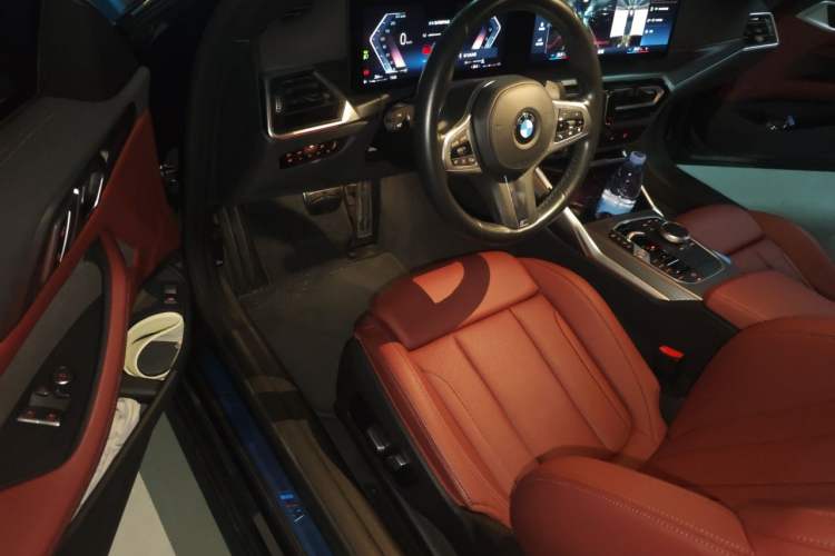 Used BMW 4 Series 2023 425i M Sport Night Edition Driver Seat