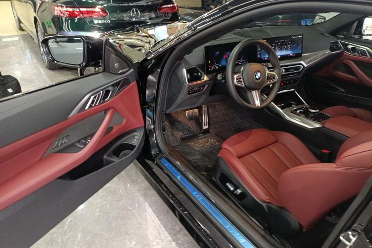 Used BMW 4 Series 2023 430i M Sport Night Edition Driver Seat